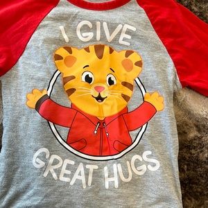 EUC 4T Daniel Tiger long sleeve T-shirt